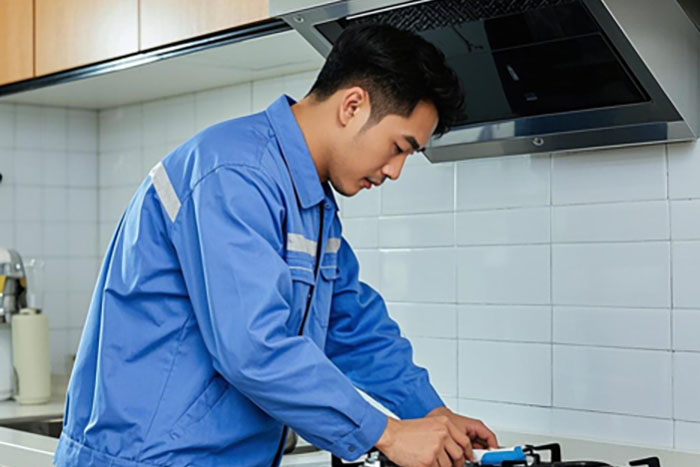 武汉硚口区油烟机清洗服务电话(去油、除垢、排气道清理)