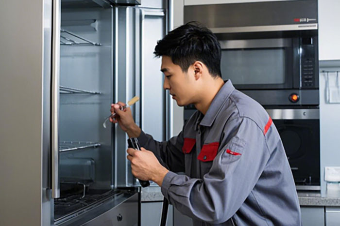 统帅冰箱上门清洗电话:灯不亮、频繁启动如何解决